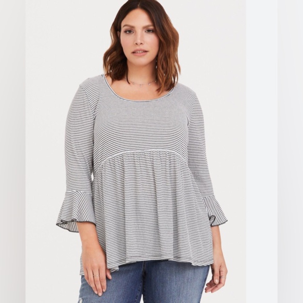 Torrid 1 Babydoll Tee Blouse Striped Stretch Top 3/4 Bell Sleeve Plus Size 1X